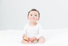 母乳性黃疸還能喂奶嗎應該怎么辦