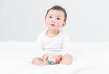 新生兒開(kāi)口奶粉吃什么有什么好處