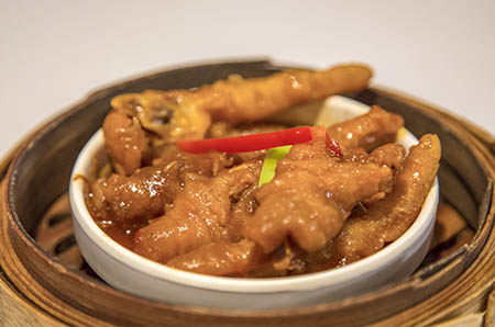 簡(jiǎn)單救護(hù)車簡(jiǎn)筆畫怎么畫3
