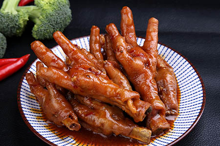 小豬氣球簡(jiǎn)筆畫步驟圖解2