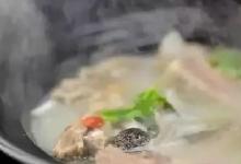 日常生活:煮羊肉湯放哪4種調(diào)料