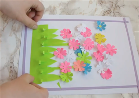 勞動節(jié)花朵卡片制作方法8